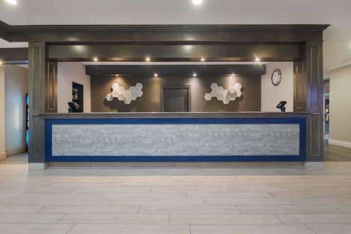 Hotel Interior 4 of 38