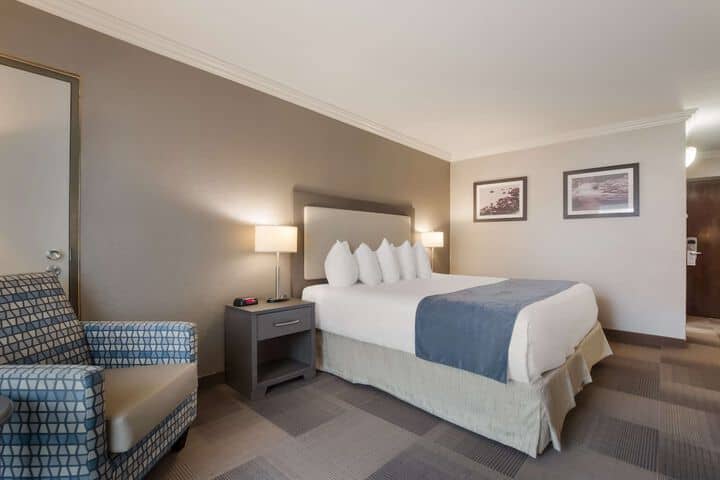 Room 14 of 38