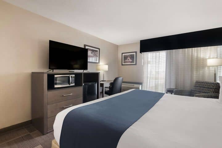 Room 8 of 38